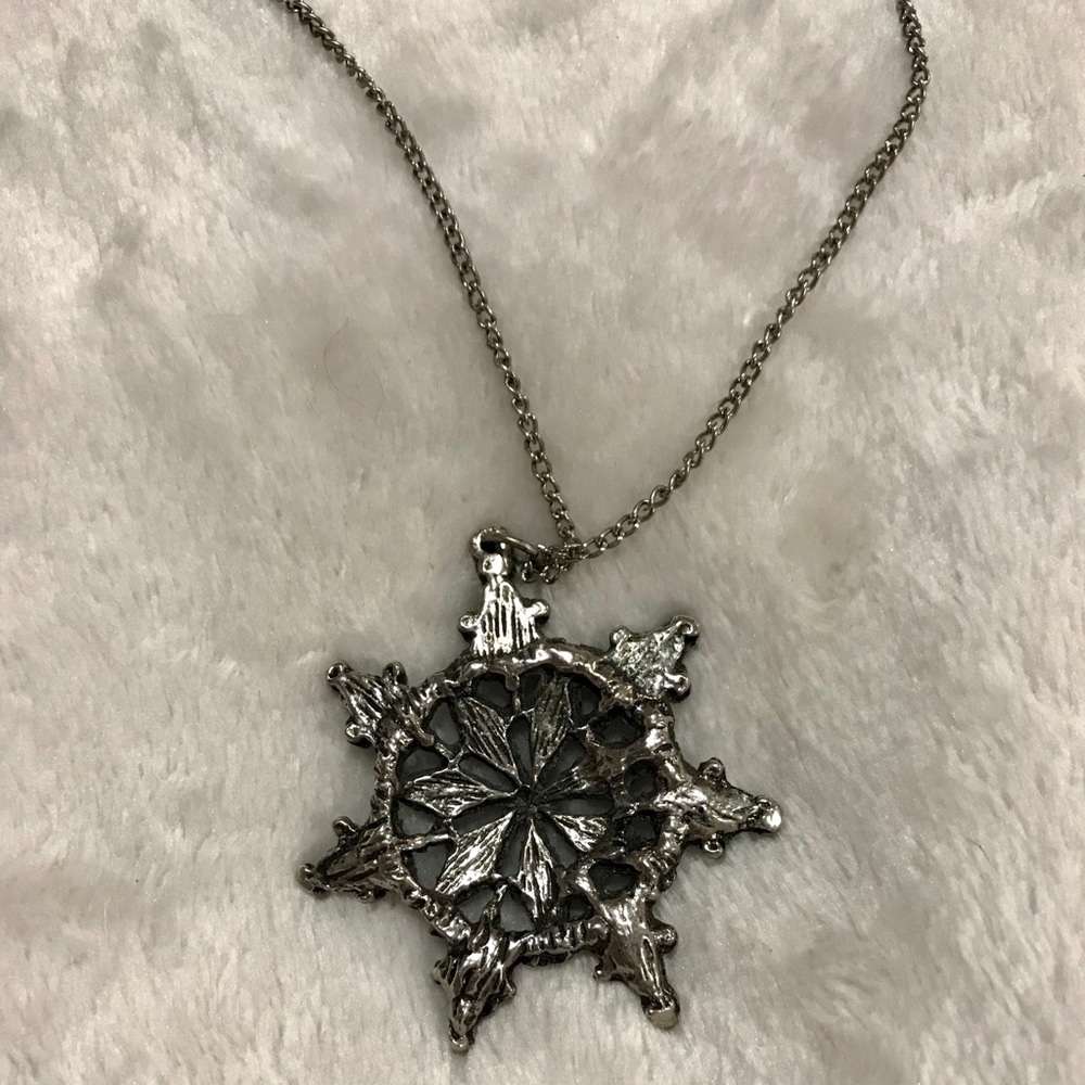 Necklace - Picture 3 of 4